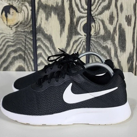 Nike | Shoes | Nike Tanjun Black Mens Size Us 7 Running  display picture 3